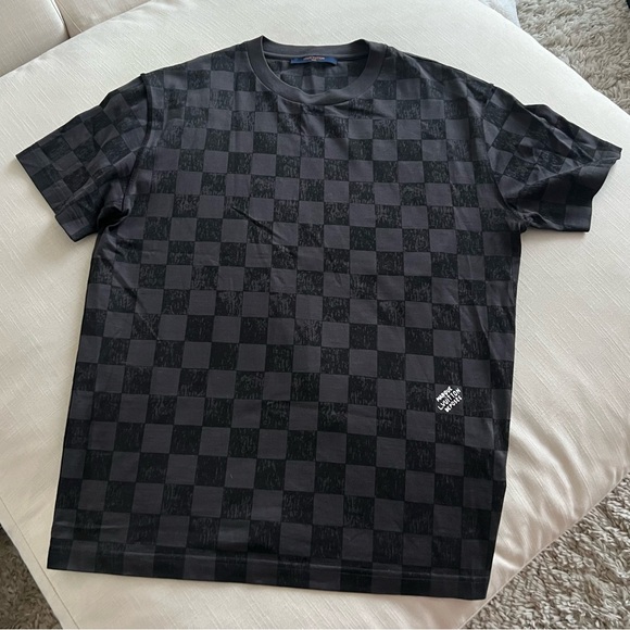 Louis Vuitton Other - LOUIS VUITTON Men’s 2021 DAMIER T-SHIRT MEDIUM in Black